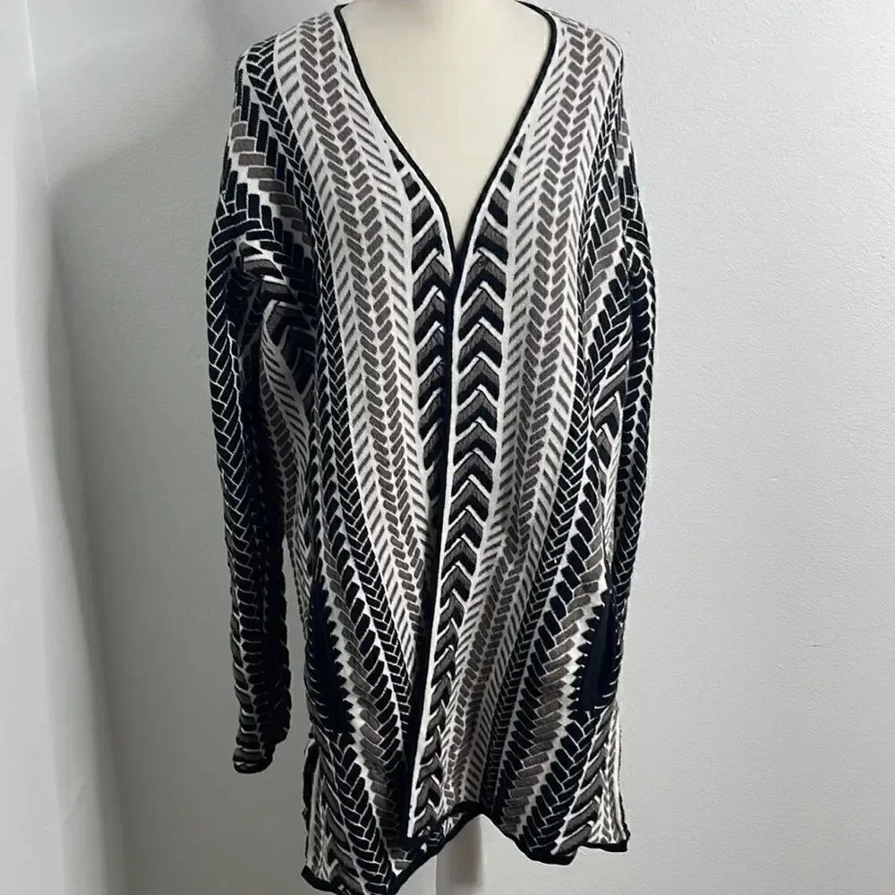 Isaac Mizrahi Live! Sweater shrug.  It’s like. A blanket! Size Medium.
